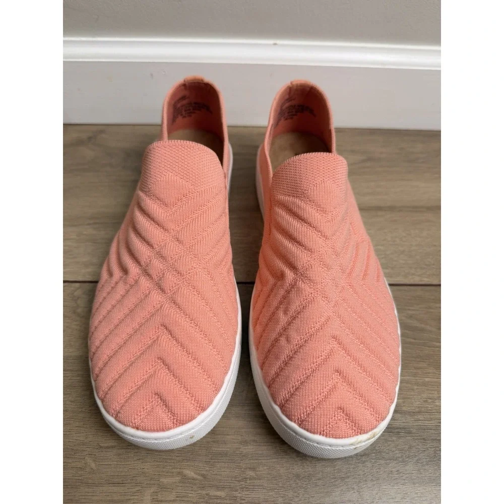 Vintage 7 Eight these women